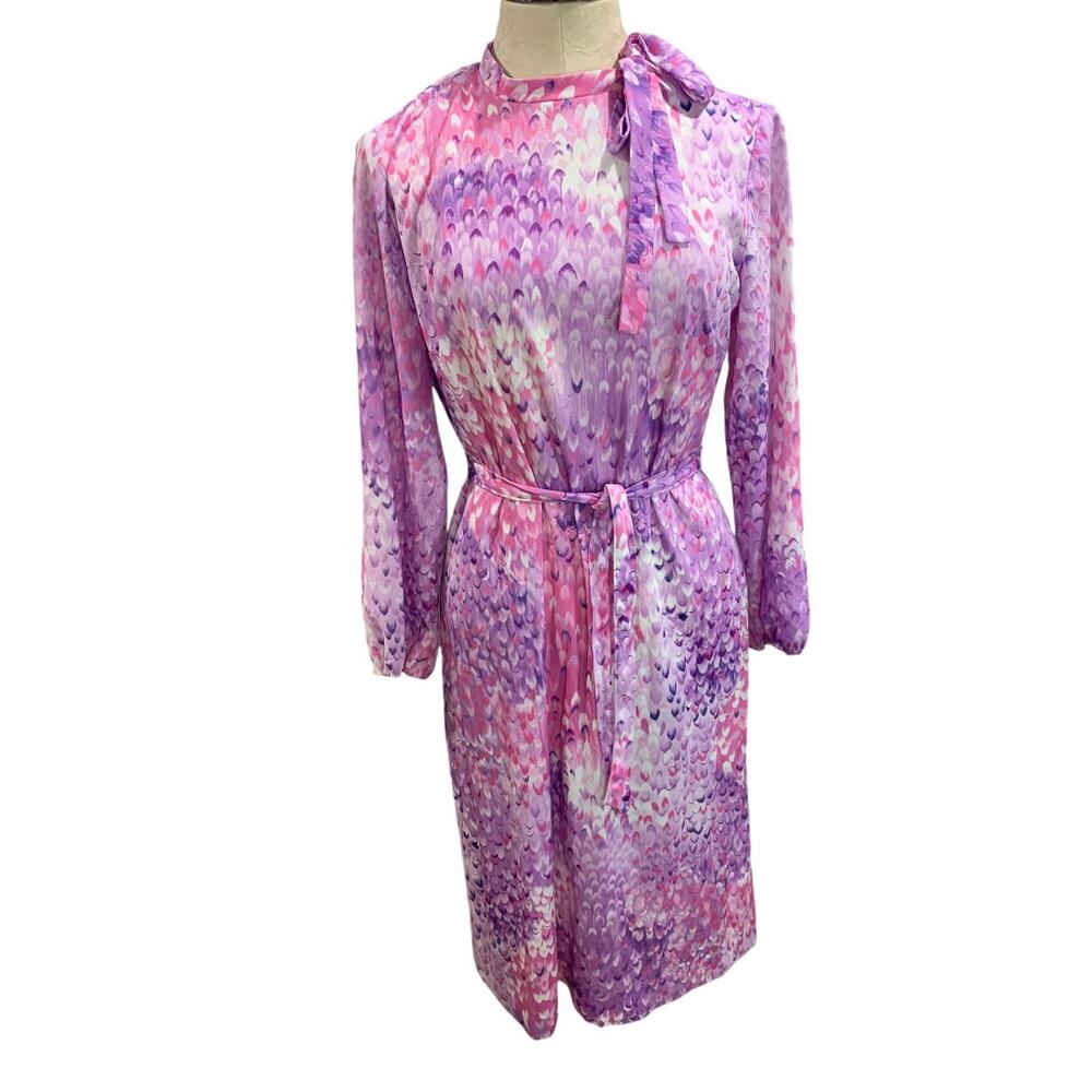 Size 14 1/2‎ Three Rs Vintage 1970s Dress Polyester Purple Belted Scale Pattern